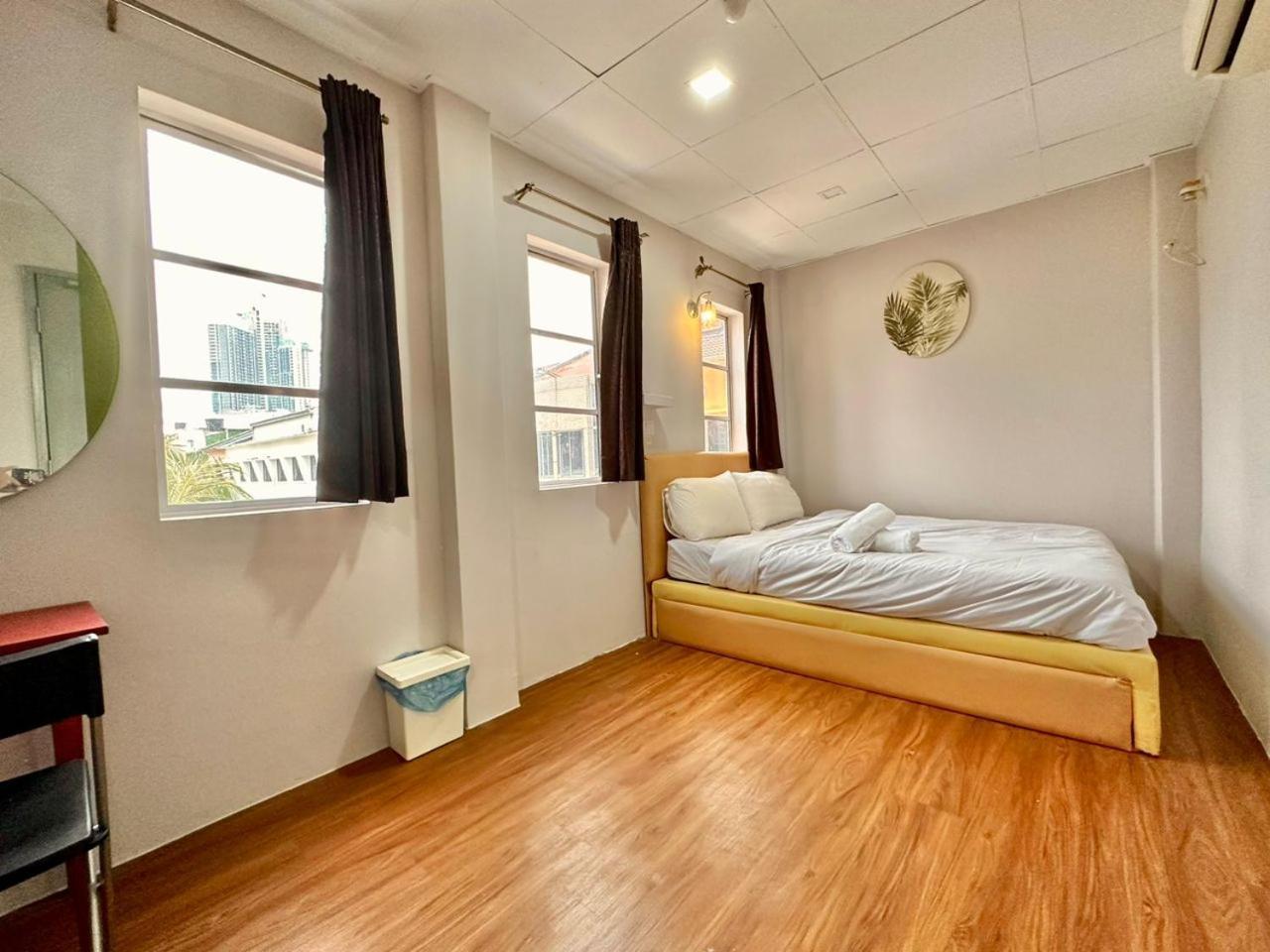 Dingdong Homes Hotel 2*
