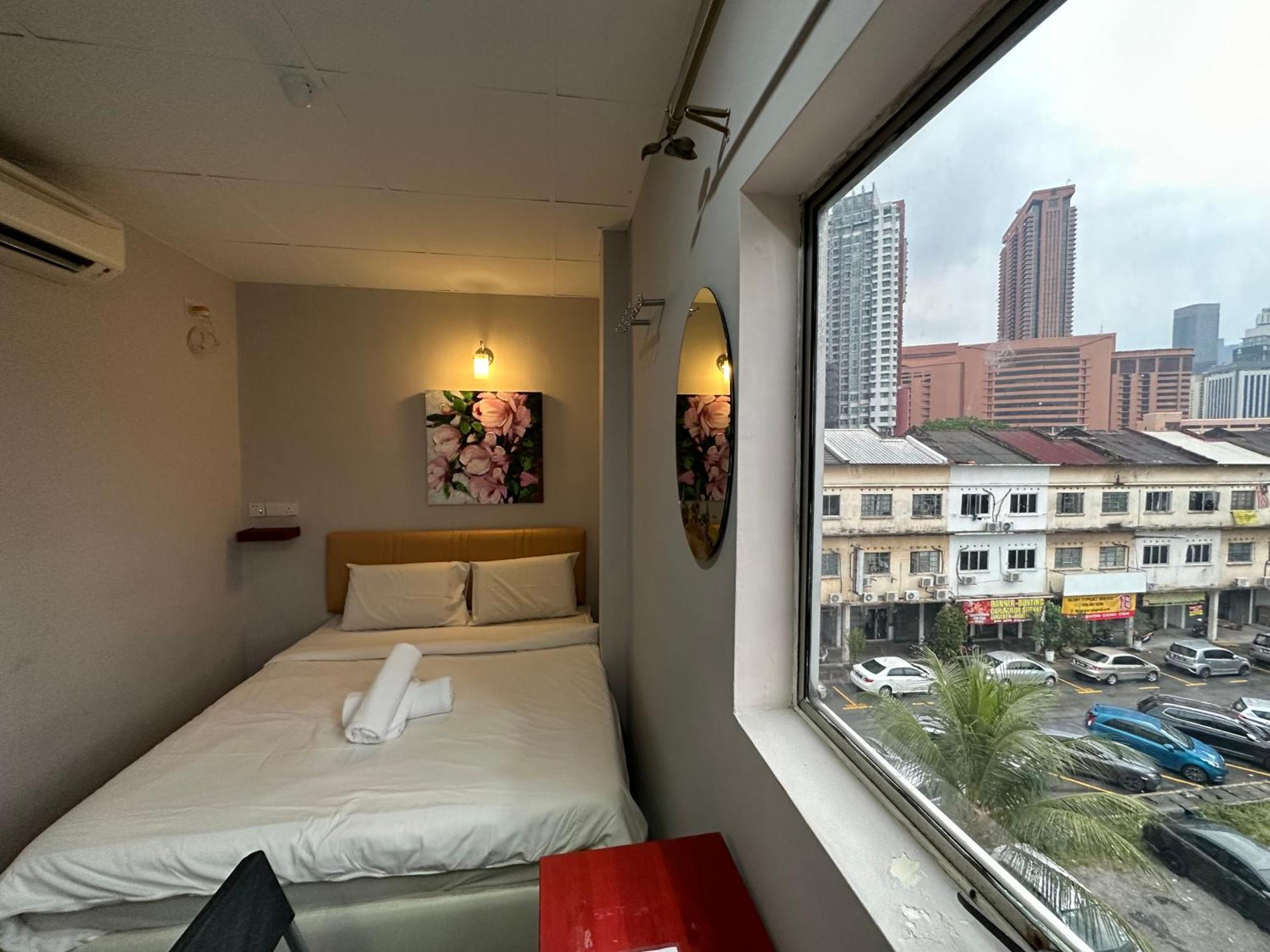 Dingdong Homes Hotel